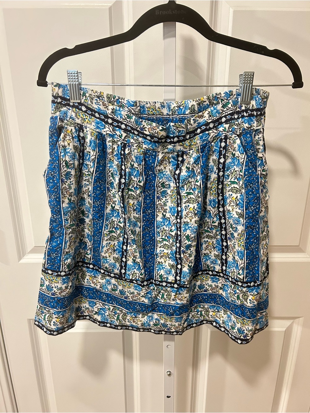 LOFT Blue Floral Mini Skirt - Picture 2 of 4